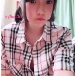 はついく良すぎな巨乳〇学生★Ｍ字開脚でカワボオナする美少女配信